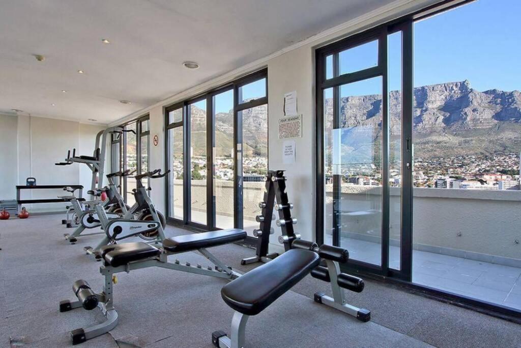Four Seasons Apartments Cape Town Bagian luar foto