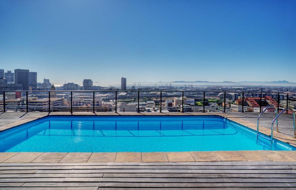 Four Seasons Apartments Cape Town Bagian luar foto