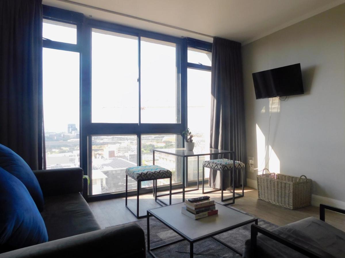 Four Seasons Apartments Cape Town Bagian luar foto